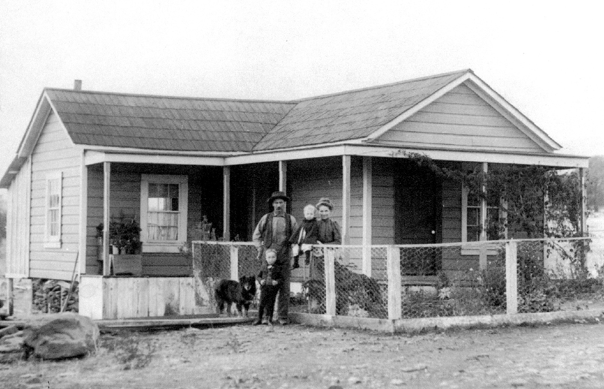 Barton family on their Clarksville ranch (photo courtesy of El Dorado County Historical Museum photographic collection)